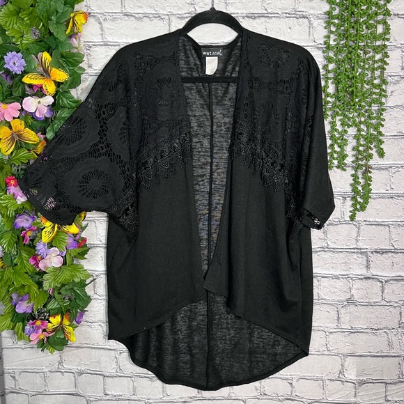 +🌸5/$25🌸Wet Seal Short Sleeve Open Front Lace Detailed Kimono Size Medium - Picture 2 of 13